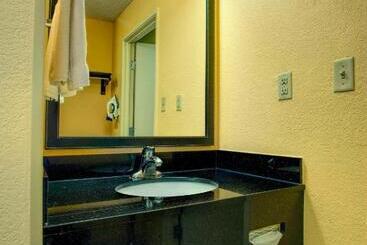 هتل Fairfield Inn By Marriott Las Cruces