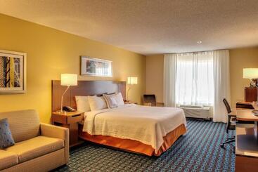 هتل Fairfield Inn By Marriott Las Cruces