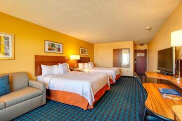 هتل Fairfield Inn By Marriott Las Cruces