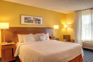 هتل Fairfield Inn By Marriott Las Cruces