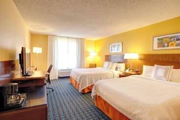 هتل Fairfield Inn By Marriott Las Cruces