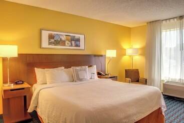 هتل Fairfield Inn By Marriott Las Cruces