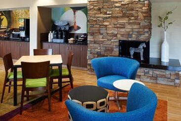 هتل Fairfield Inn By Marriott Port Huron
