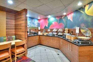 هتل Fairfield Inn By Marriott Provo