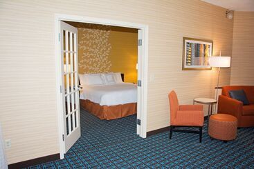 هتل Fairfield Inn & Suites Butler