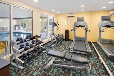 هتل Fairfield Inn & Suites Indianapolis Airport