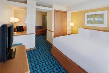 هتل Fairfield Inn & Suites Indianapolis Airport