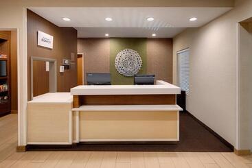 هتل Fairfield Inn & Suites Indianapolis Airport