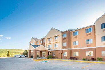 هتل Fairfield Inn & Suites Cheyenne