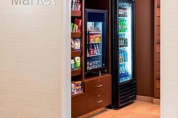 هتل Fairfield Inn & Suites Grand Rapids