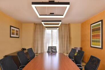 هتل Fairfield Inn & Suites By Marriott Helena