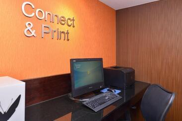هتل Fairfield Inn & Suites By Marriott Helena