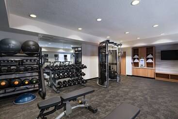 هتل Fairfield Inn & Suites Kansas City Airport