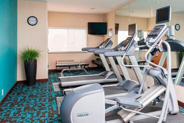 هتل Fairfield Inn & Suites Lincoln