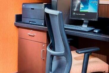 هتل Fairfield Inn & Suites Lincoln