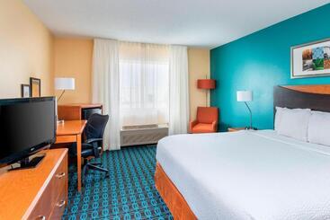 هتل Fairfield Inn & Suites Lincoln
