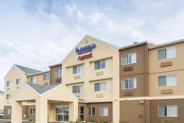 هتل Fairfield Inn & Suites Lincoln