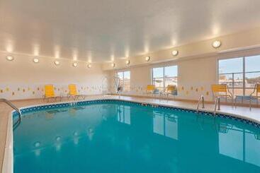 هتل Fairfield Inn & Suites Longview