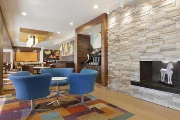 هتل Fairfield Inn & Suites Longview