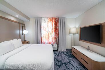 هتل Fairfield Inn & Suites Memphis I240 & Perkins