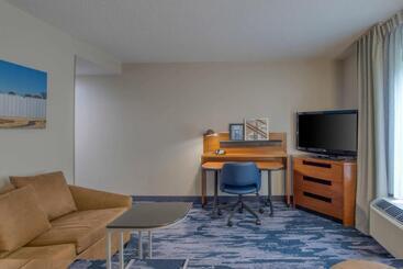 هتل Fairfield Inn & Suites Raleigh Crabtree Valley