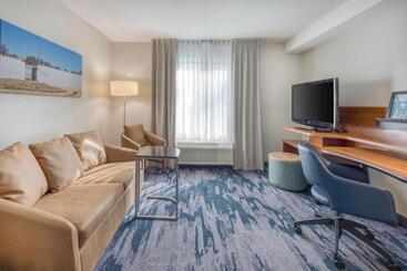 هتل Fairfield Inn & Suites Raleigh Crabtree Valley