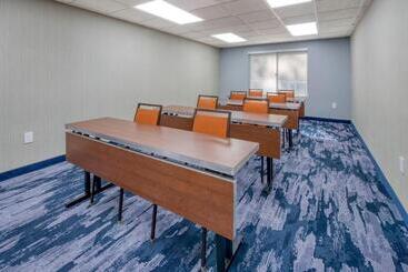 هتل Fairfield Inn & Suites Raleigh Crabtree Valley