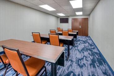 هتل Fairfield Inn & Suites Raleigh Crabtree Valley