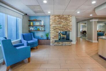 هتل Fairfield Inn & Suites Raleigh Crabtree Valley