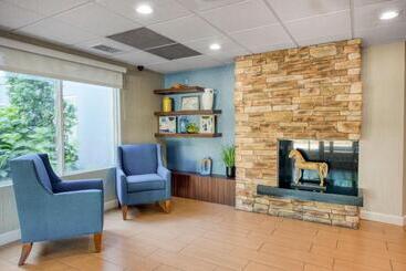 هتل Fairfield Inn & Suites Raleigh Crabtree Valley
