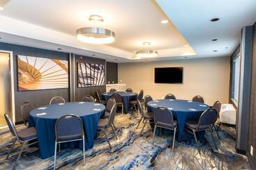 هتل Fairfield Inn & Suites Raleigh Durham Airport Research Triangle Park