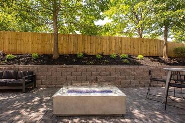 هتل Fairfield Inn & Suites Raleigh Durham Airport Research Triangle Park