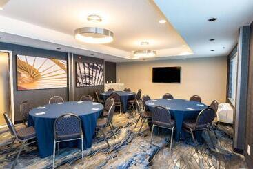هتل Fairfield Inn & Suites Raleigh Durham Airport Research Triangle Park
