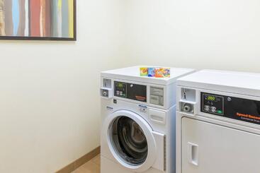 هتل Fairfield Inn & Suites Sioux Falls