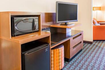 هتل Fairfield Inn & Suites Sioux Falls