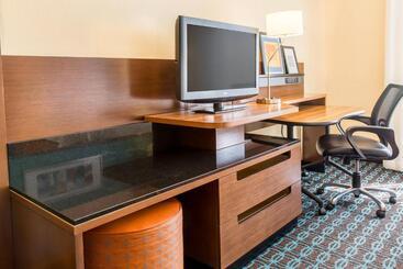 هتل Fairfield Inn & Suites Sioux Falls