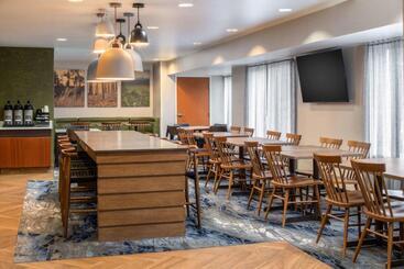 هتل Fairfield Inn Spokane Downtown