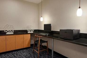 هتل Fairfield Inn & Suites Stillwater