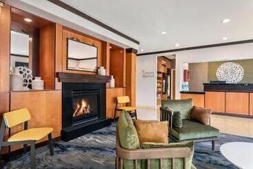 هتل Fairfield Inn & Suites Stillwater