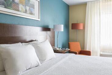هتل Fairfield Inn & Suites Stillwater