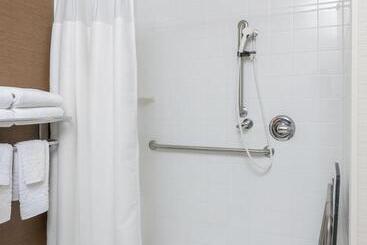 هتل Fairfield Inn & Suites Stillwater