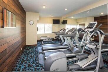 هتل Fairfield Inn & Suites Stillwater