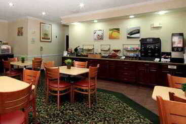 هتل Fairfield Inn By Marriott Warren Niles