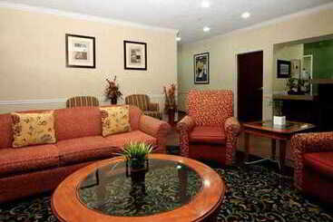هتل Fairfield Inn By Marriott Warren Niles