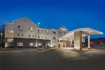 هتل Fairfield Inn By Marriott Warren Niles