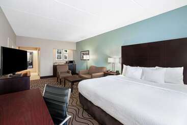 هتل La Quinta By Wyndham Knoxville Airport