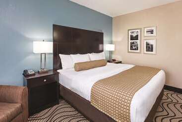 هتل La Quinta By Wyndham Knoxville Airport
