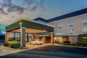 هتل La Quinta By Wyndham Knoxville Airport