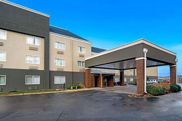 هتل La Quinta By Wyndham Knoxville Airport