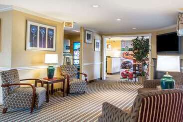 هتل Quality Inn Colchester  Burlington